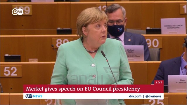 MERKEL SHPALOS VIZIONIN PER EUROPEN «TE MBROJME LIRINE DHE EKONOMINE» - News, Lajme - Kanali 7