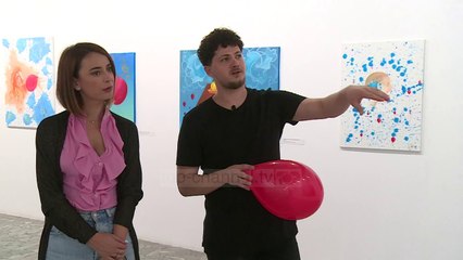 Art mbi pasqyrë/ Amarildo Ruci sjell një botë tjetër ngjyrash, mbizotëron bluja