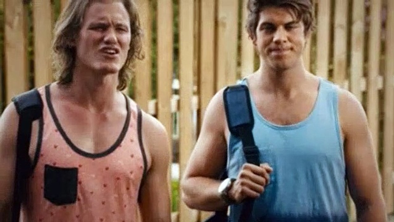 Letterkenny S06E02 Bush Party
