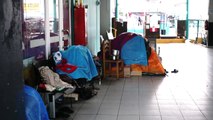 Desde marzo, 24 migrantes haitianos viven en la terminal de buses en Lima