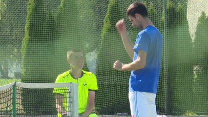 Top News - 'Covid, ndaj meje gjueti shtrigash' / Djokovic thyen heshtjen