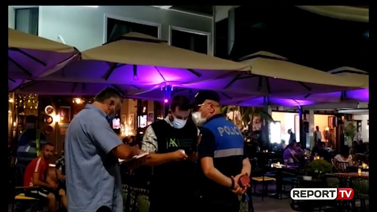 Lokalet injorojnë masat anti-COVID në Vlorë e Berat, qytetarët pa maska,policia i ngre nga tavolina