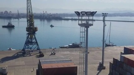 Trupi i pajetë në portin e Durrësit/ Dyshimet e para