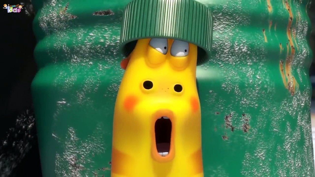 watch the kids cartoon video of mike and his friends fighting with ice balls