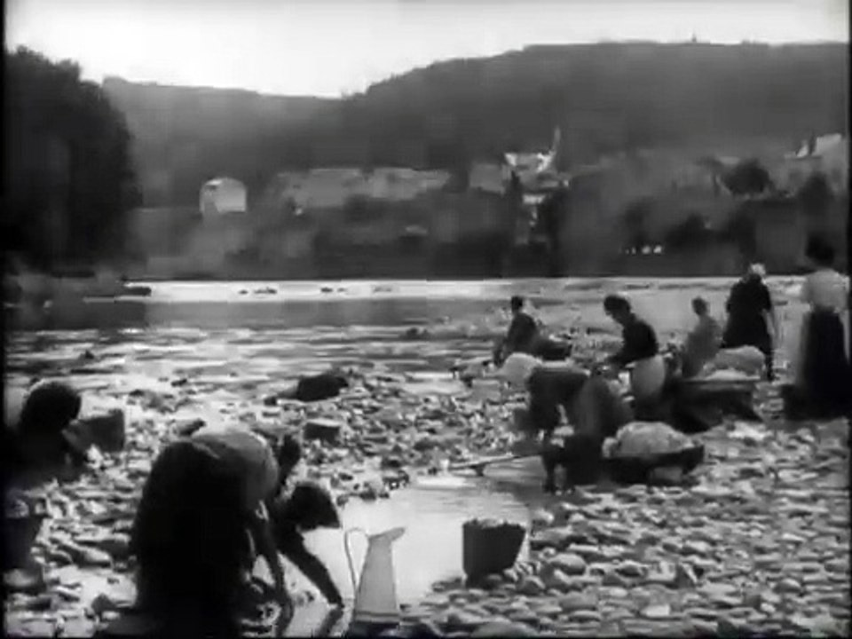 Épinal, les bords de la Moselle (Épinal, las orillas del Mosela) [1900]