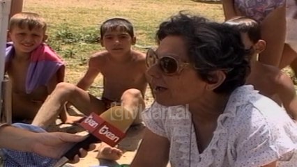 Vera e nxehte dhe pushuesit e plazhit te Pogradecit (9 Korrik 2000)