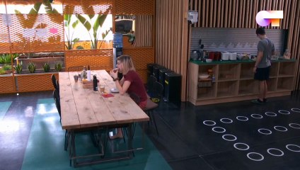 Ultimo desayuno en la Academia de Flavio y Samantha 03-06-20