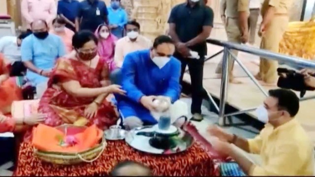 CM Rupani visits Somnath temple, offers flag worship