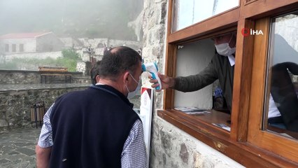 Tamamen açılmadı ama ziyaretçi akınına uğruyor