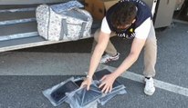 Napoli - Finanzieri sequestrano 17 chili di cocaina in camion proveniente da Olanda (11.07.20)