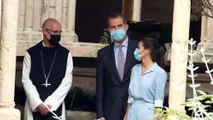 Letizia luce en Cataluña un vestido camisero perfecto para el verano