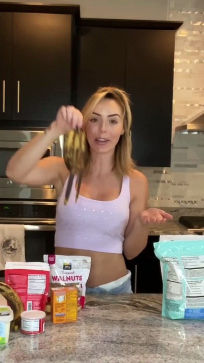 Peyton Royce - Cassie Vs Dumb Cinnamon Things (Cassie VS Ep.01)