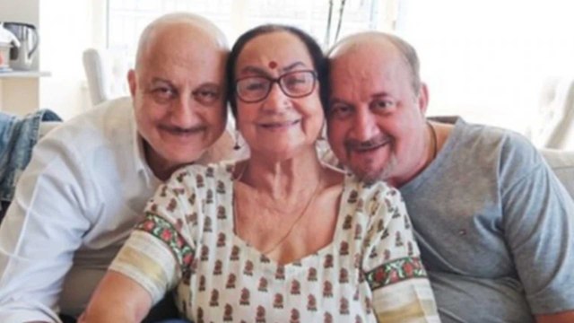 Anupam Kher's 4 family members tested corona positive