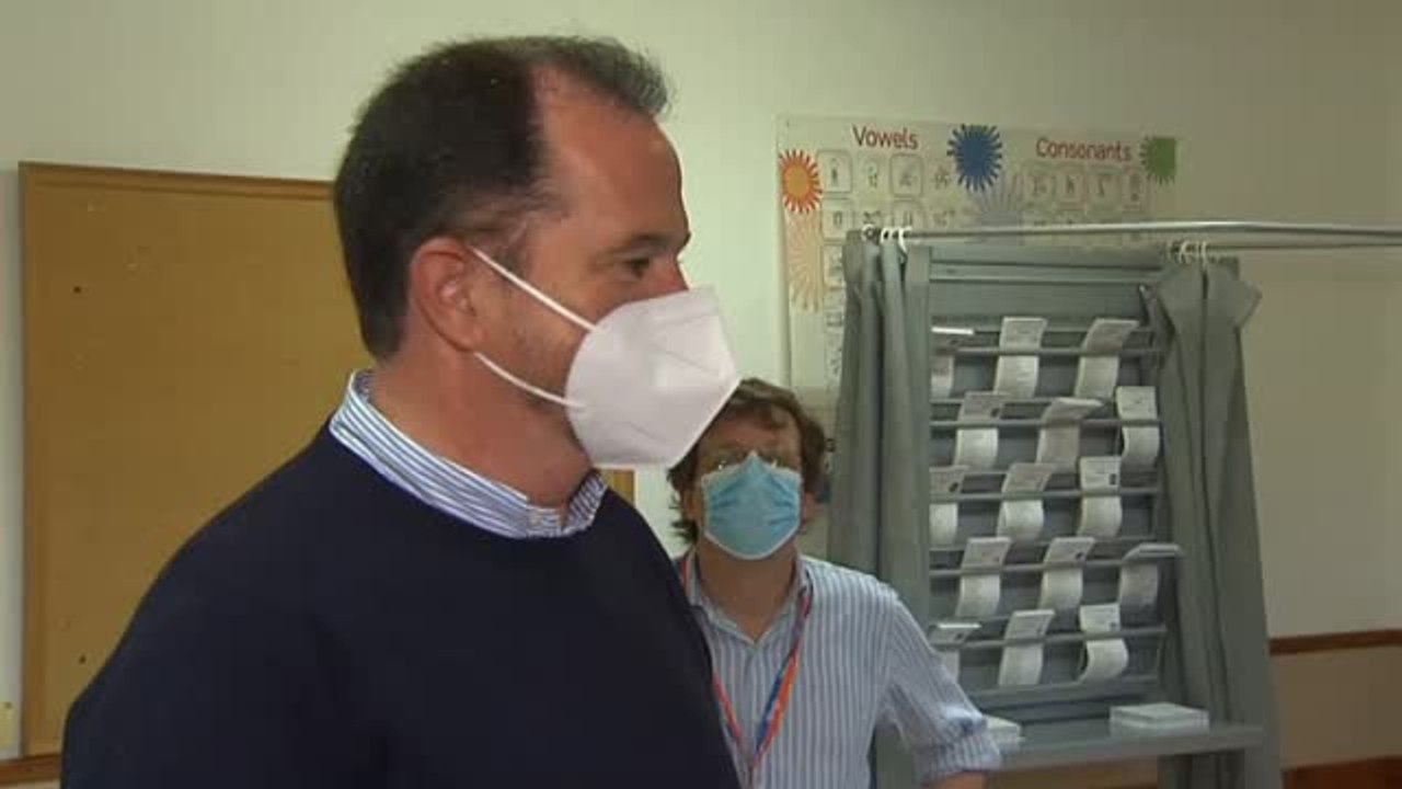 Iturgaiz anima a los vascos a ir a las urnas "sin miedo" y con total garantía sanitaria