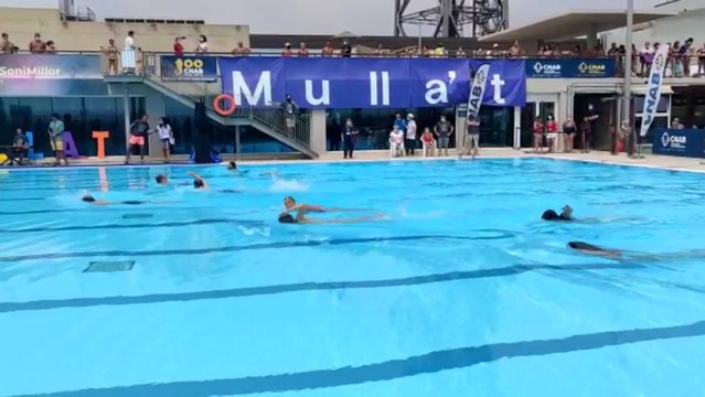 Torra participa en la campaña 'Mójate por la Esclerosis Múltiple'