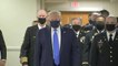 Donald Trump aparece por primera vez en público con mascarilla