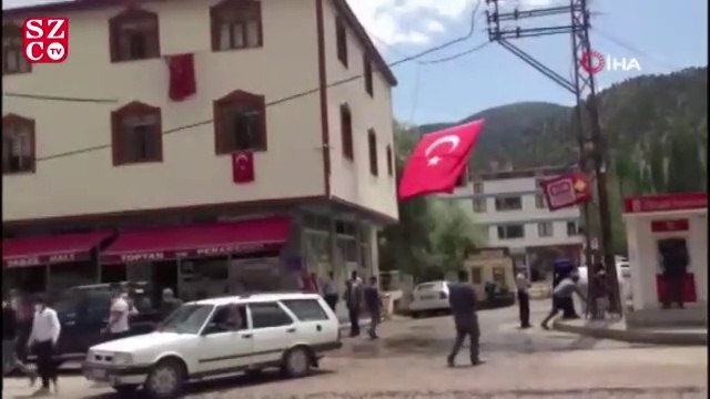 Operasyondaki Mehmetçiğe cami hoparlörlerinden çaldıkları ezgiyle destek verdiler