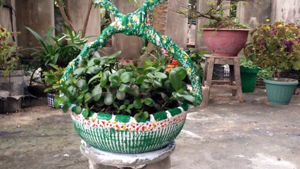 Casting cement pot from Plastic basket at home very easily | Làm chậu hoa từ xi măng và cát