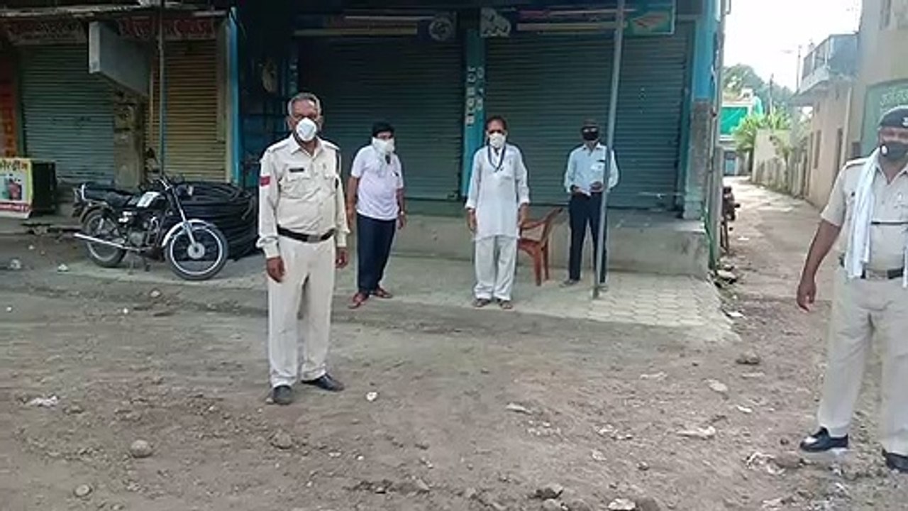 लॉकडाउन में बिना मास्क पहने निकले बाइक सवारों प...