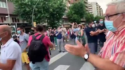 Unas 300 personas se concentran en Lleida para protestar contra el confinamiento