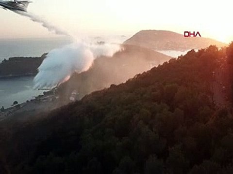 Heybeliada’da yanan ormanlık alan havadan görüntülendi