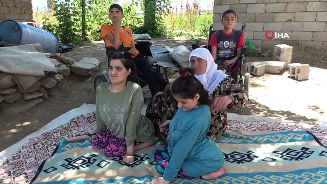 - Fedakar ağabeyler hayatlarını 5 engelli kardeşine adadı