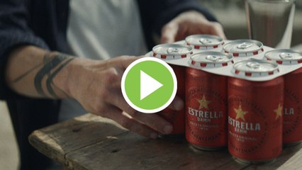 Estrella Damm anuncia la eliminación de las anillas de plástico en su nueva campaña