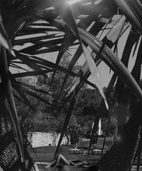 La petite soeur de Clara Morgane pose en bikini et séduit les internautes