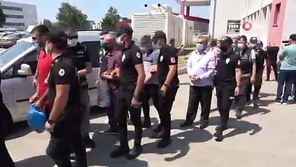 450 bin liralık borç kağıdını yutmaya çalışıp kadın polisin parmağını ısırdı