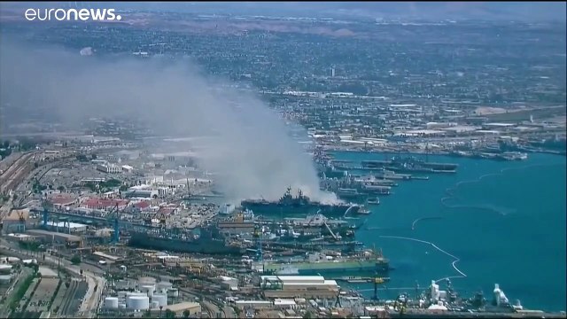 Пожар на корабле ВМС США в Сан-Диего