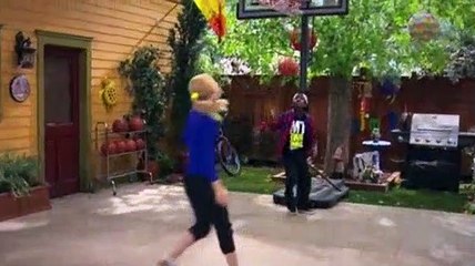 Liv And Maddie S02E21 - Triangle-a-Rooney