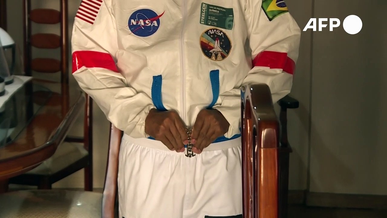 Im raumanzug an der copacabana