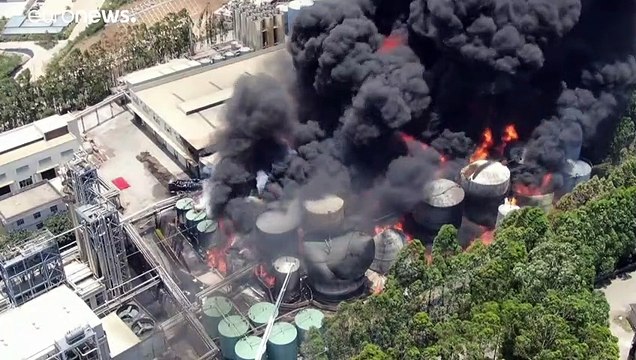 Cina, sotto controllo l'incendio alla raffineria nella provincia di Fujian