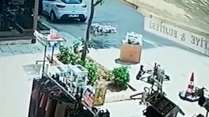 Otomobilden hırsızlık güvenlik kamerasında - ADANA