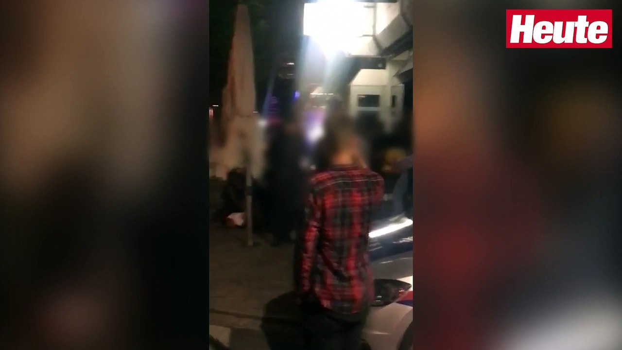 'H**enkinder' - 50 Personen attackieren Polizei