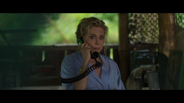 Découvrez la bande-annonce de Terrible Jungle avec Catherine Deneuve et Jonathan Cohen