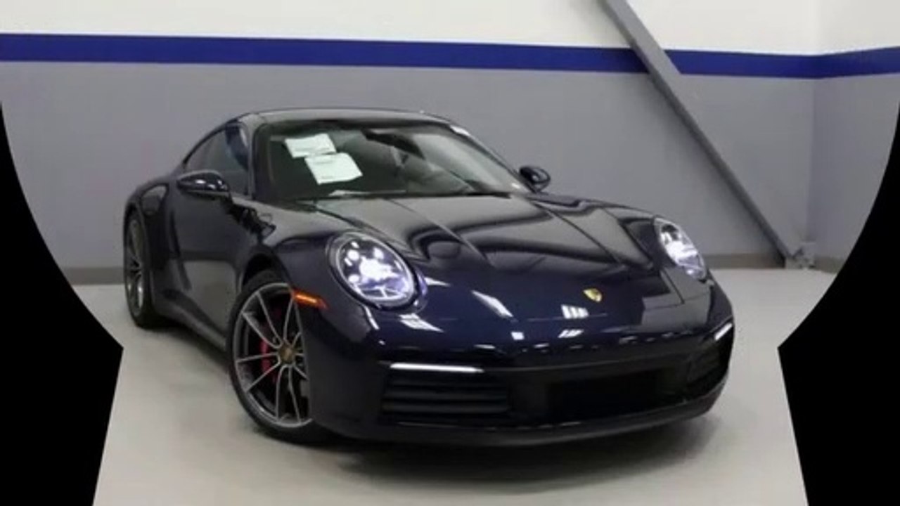 2020 Porsche 911 Carrera 4S - modern design and engine power