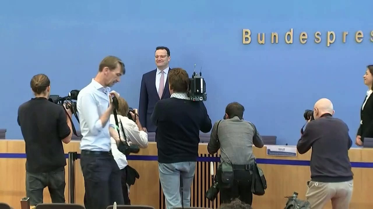 Partys auf Mallorca in Corona-Zeiten besorgen Spahn