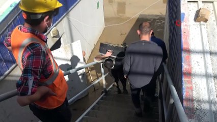 Selden Kurtulan Şantiye Çalışanları Eşyalarını Kurtarmaya Çalıştı