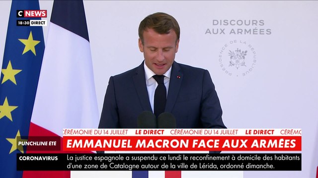 Emmanuel Macron face aux armées : il nous faut rester vigilants mais la vie a repris son cours