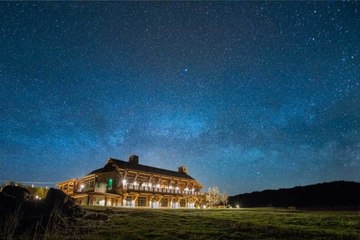 This Luxury Dude Ranch Is the Best Resort in the U.S.