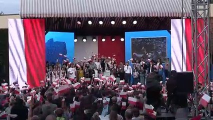 Presidente da Polônia é reeleito com margem apertada