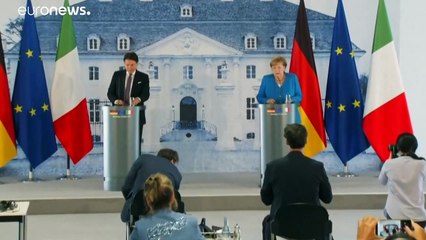 Merkel busca tender puentes