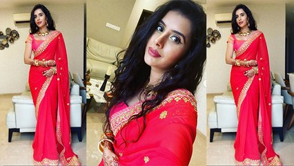 Charu Asopa ने की सावन पूजा,  लाल साड़ी पहन बरपाया कहर | Charu Asopa Glamorous Ethnic Look |Boldsky