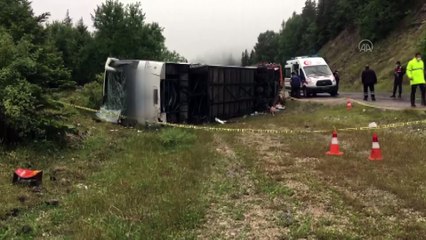 Kastamonu'da yolcu otobüsü devrildi: 13 yaralı