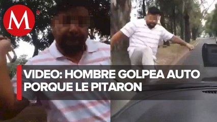 Automovilista se pasa semáforo en rojo y golpea a quienes le pitaron por ello