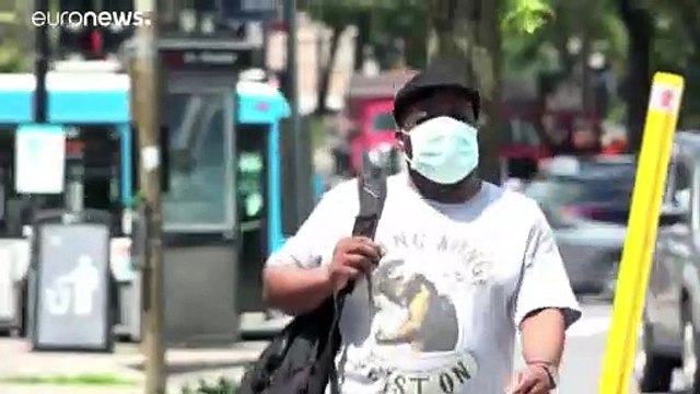 Port du masque obligatoire au Québec, et des mannequins pour gérer la distanciation à Montréal