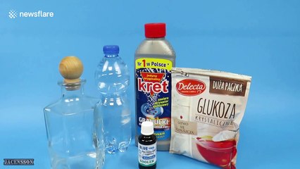 Polish YouTuber creates COLOUR CHANGING liquid