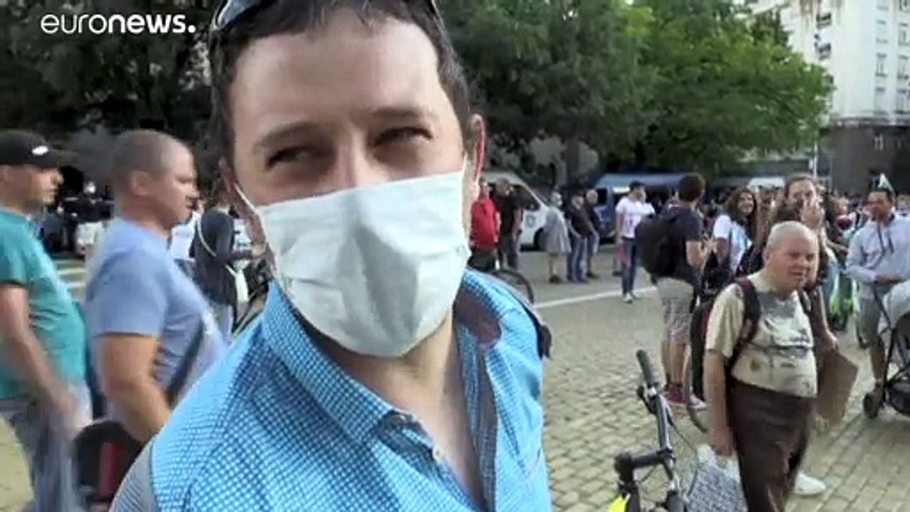 Bulgaren demonstrieren weiter gegen ihrer Meinung nach 'mafiöse und korrupte' Regierung