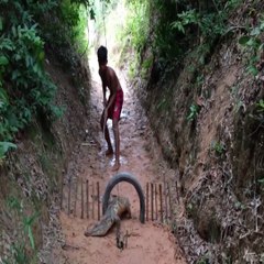 Crocodile Trap - Using Hole Tire - chickens That Work 100%